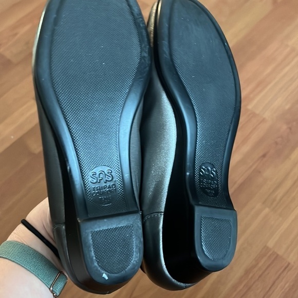 SAS women’s pewter leather loafer Size 6.5 - Picture 6 of 7